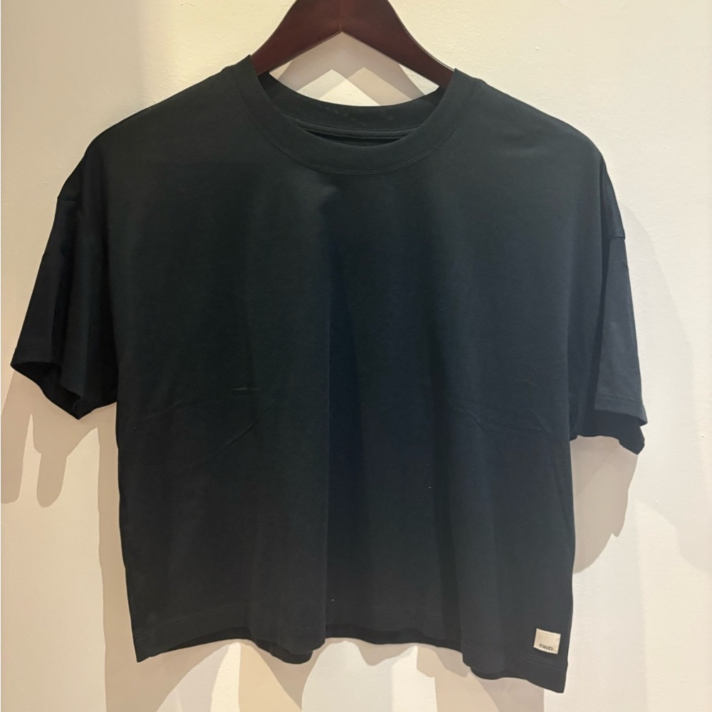 Vuori Black Short Sleeve Tee